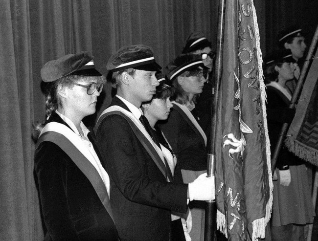 VII Zjazd Absolwentów, Sala Kongresowa, 1981 rok, poczet sztandarowy