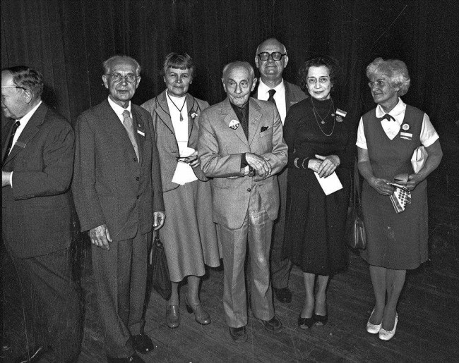 VII Zjazd Absolwentów, 1981 rok, trzeci od prawej prof. Tadeusz Peche, czwarty prof. Edward Lipiński